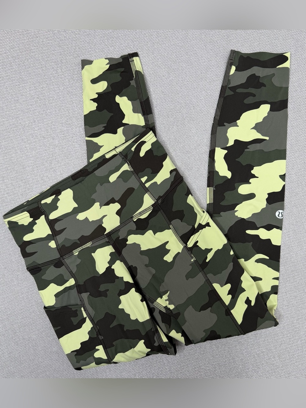 Lululemon Fast and Free Tight 25" Non-Reflective Heritage 365 Camo Crispin Green